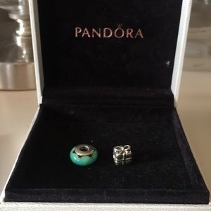 Pandora present charm and glass charm